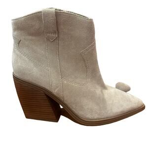 Vince Camuto Suede Booties sz 8.5 Gredile pointed toe suede Booties sz 8.5
